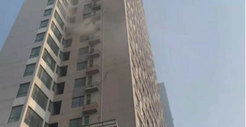 6歲兒童在家烤地瓜引發火災，房子遭殃了……